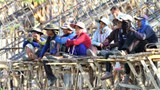 ຊາວລາວ ຕິດຕາມ ການເລືອກຕັ້ງທົ່ວໄປ ໃນໄທຍ ຢ່າງໃກ້ຊິດ