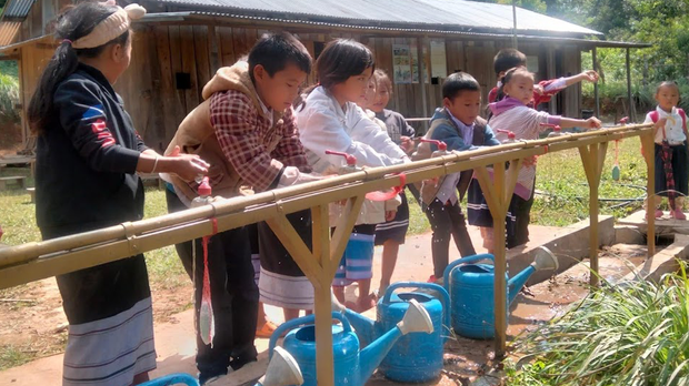 ອົງການແພຣນ ສາກົລ ມອບທຶນ ຊື້ອ່າງລ້າງມື ໃຫ້ໂຮງຮຽນ ຢູ່ບໍຣິຄຳໄຊ ອົງການແພຣນ ສາກົລ ມອບທຶນ ຊື້ອ່າງລ້າງມື ໃຫ້ໂຮງຮຽນ ຢູ່ບໍຣິຄຳໄຊ