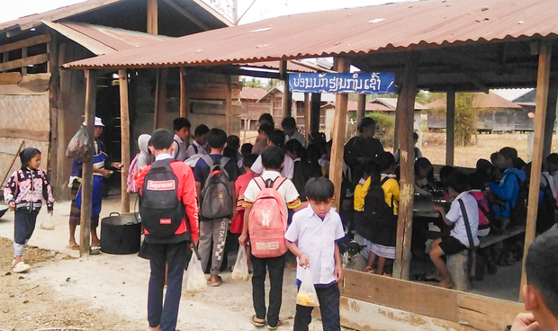 ຄຣູອາສາ ລາອອກ, ນັກຮຽນ ອອກໂຮງຮຽນ ຍັງເພີ່ມທະວີ