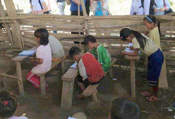 ໂຮງຮຽນ ຫຼາຍແຫ່ງ ຢູ່ເຂດຊົນນະບົດ ບໍ່ມີຄວາມປອດພັຍ ໂຮງຮຽນ ຫຼາຍແຫ່ງ ຢູ່ເຂດຊົນນະບົດ ບໍ່ມີຄວາມປອດພັຍ