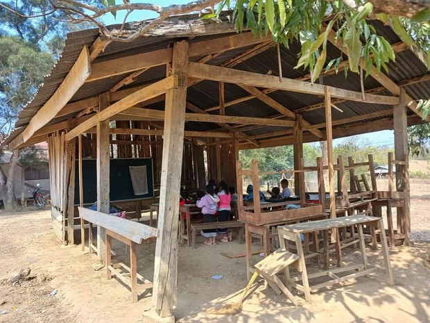 ໂຮງຮຽນປະຖົມດອນຄຳ ແຂວງຊຽງຂວາງ ຊຸດໂຊມຫຼາຍ