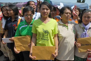 F-8-villagers-against-xayaburi-dam F-8-villagers-against-xayaburi-dam