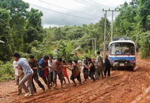 F-Xayaburi-Road F-Xayaburi-Road