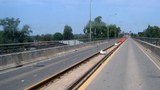 F-lao-train-tracks
