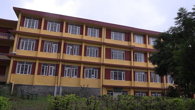 building resized.jpg