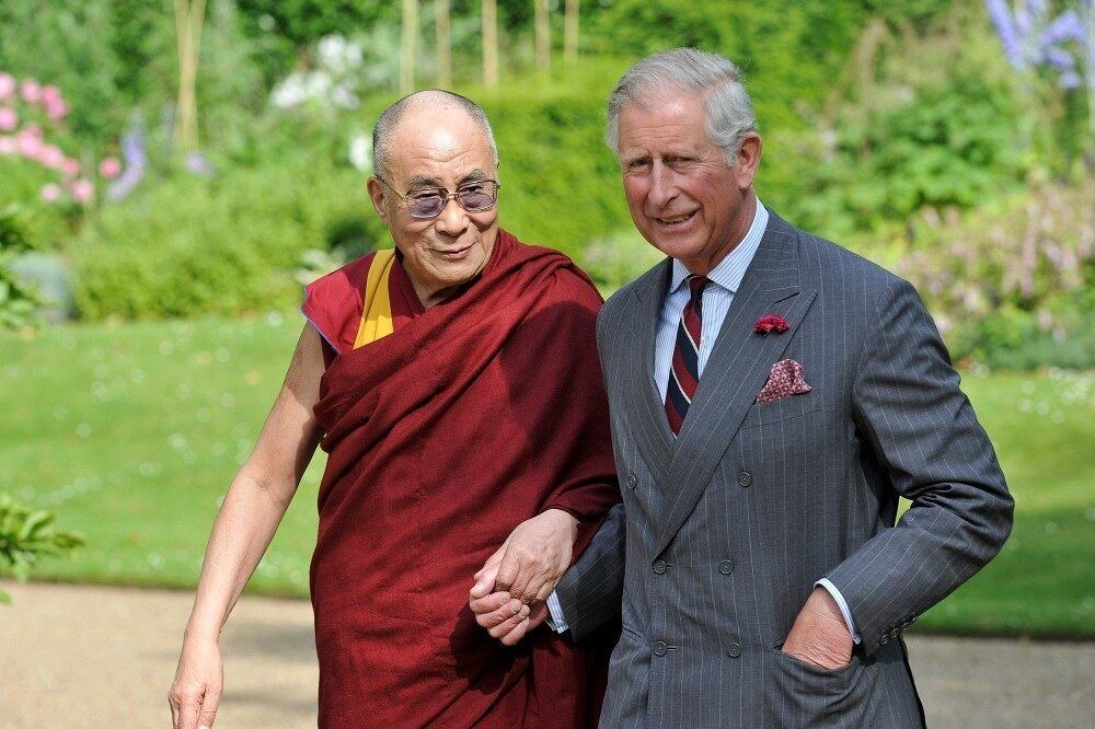 ༧གོང་ས་མཆོག་དང་དབྱིན་ཇིའི་རྒྱལ་སྲས་མཆོག་རྣམ་གཉིས་དབྱིན་ཡུལ་ནས་མཇལ་འཕྲད་སྐབས། ༢༠༡༢།༦།༢༠
