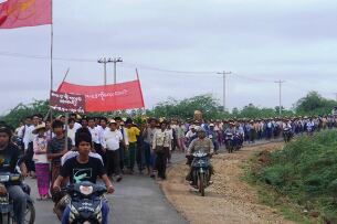 ປະຊາຊົນ ພະມ້າ ພາກັນປະທ້ວງ ການຂຸດຄົ້ນ ບໍ່ທອງແດງ ຂອງນັກລົງທຶນຈີນ