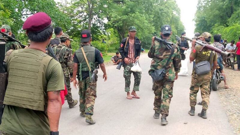 ပြည်ထောင်စုလွတ်မြောက်ရေးတပ်ဦး (ULF) နဲ့ လွိုင်ကော်အခြေစိုက် Buffalo People Defense Force – BPDF တပ်ဖွဲ့ဝင်အချို့အား ၂၀၂၃ ခုနှစ်၊ ဇွန်လ ၉ ရက်နေ့က တွေ့ရစဉ်။ (Photo: Buffalo People Defense Force)