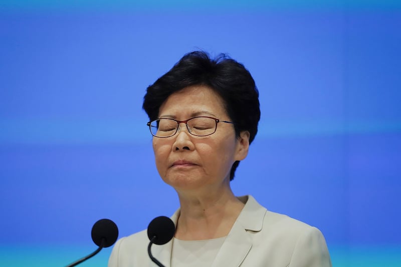 2019年6月18日,香港特首林郑月娥在记者会上再度道歉 (美联社)