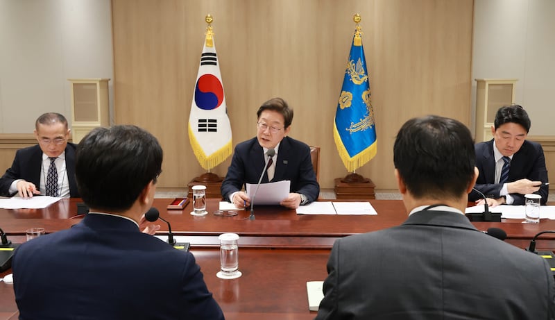 이재명 대통령, 비상경제점검 TF 회의 주재