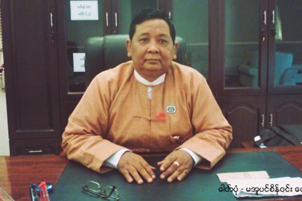 မအူပင်မြို့နယ် ပြည်သူ့လွှတ်တော်ကိုယ်စားလှယ် ဦးစိန်ဝင်း ကို တွေ့ရစဉ်