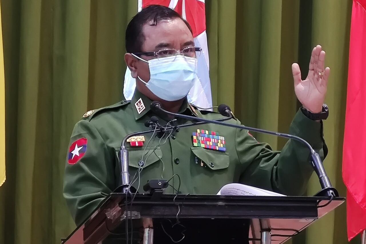 တပ်မတော်သတင်းမှန်ပြန်ကြားရေးအဖွဲ့ ပြောရေးဆိုခွင့်ရှိသူ ဗိုလ်ချုပ်ဇော်မင်းထွန်း က ၂၀၂၁ ဇန်နဝါရီ ၂၆ ရက်နေ့က သတင်းစာရှင်းလင်းစဉ်
