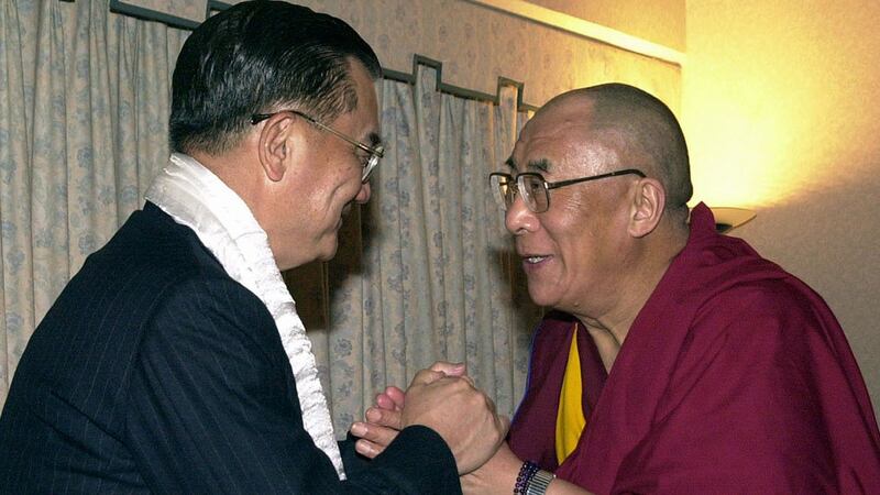 前副总统及前国民党主席连战也曾与到访台湾的达赖喇嘛见面。(路透社)
