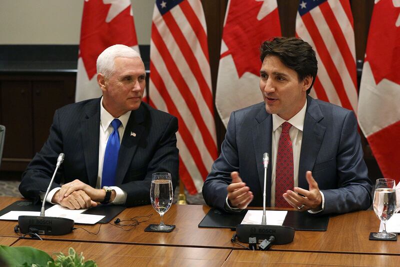 2019年5月30日,美国副总统彭斯(Mike Pence)与加拿大总理特鲁多(Justin Trudeau)会面时,谈及华为和被扣押加拿大公民。(法新社)