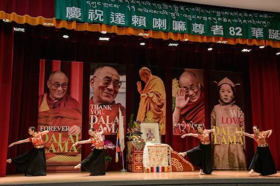 ཐེ་ཝན་ལ་༧གོང་ས་མཆོག་གི་འཁྲུངས་སྐར་སྲུང་བརྩི་གནང་སྐབས། ༢༠༡༧།༧།༢