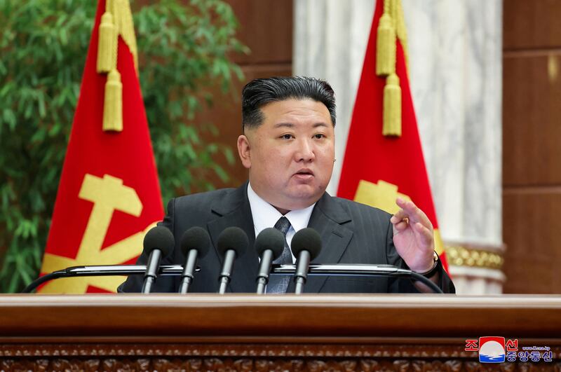 발언하고 있는 김정은 국무위원장