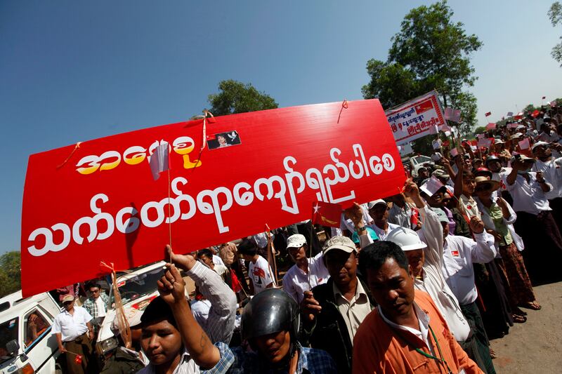 2012-02-07T120000Z_506330377_GM1E8271JR701_RTRMADP_3_MYANMAR.JPG
