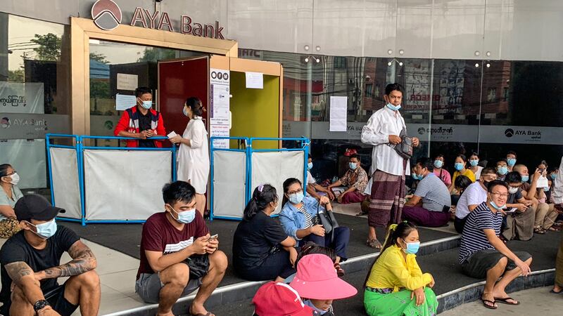 bank waiting