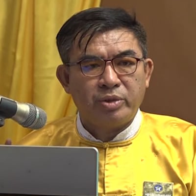 နိုင်ငံရေးဒီမိုကရက်တစ်ပါတီ DNP ပါတီ အတွင်းရေးမှူးအဖွဲ့ဝင် ဦးခင်မောင်ကြည်ကို တွေ့ရစဉ်