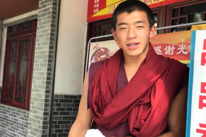 རྔ་བ་ཀིརྟི་དགོན་གྱི་གྲྭ་བསོད་ནམས་དཔལ་ལྡན་རྒྱ་གཞུང་ཉེན་རྟོག་པས་དགོན་པ་ནས་བཙན་ཁྲིད་བྱས་ཡོད་འདུག་ཀྱང་ད་ལྟ་གར་ཡོད་ཤེས་རྟོགས་མེད་པ་རེད་འདུག