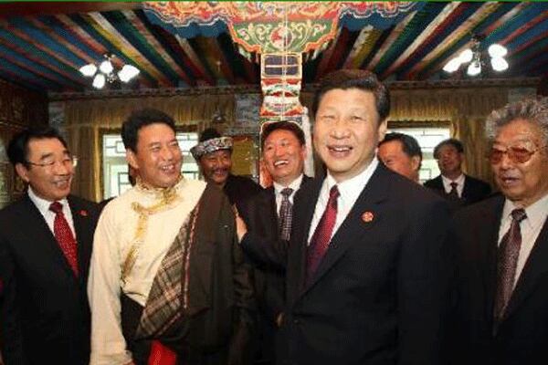 རྒྱ་ནག་གི་སྲིད་འཛིན་དེ་སྔ་སྲིད་འཛིན་གཞོན་པ་ཡིན་པའི་སྐབས་བོད་ནང་བསྐྱོད་པའི་དཔར་རིས།