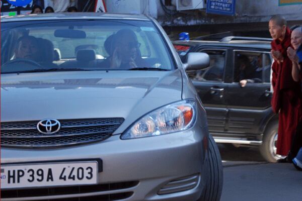 ༧གོང་ས་མཆོག་ཕྱི་རྒྱལ་གྱི་མཛད་འཆར་ཆེད་ཆིབས་བསྒྱུར་གནང་བ།