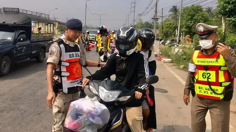 ၂ဝ၂၃ ခုနှစ် မေလအတွင်းက ထိုင်း-မြန်မာနယ်စပ်တွင် စောင့်ကြပ်စစ်ဆေးနေကြသည့် ထိုင်းရဲတပ်ဖွဲ့ဝင်များအားတွေ့ရစဉ်။ (Photo : Citizen Journalist)