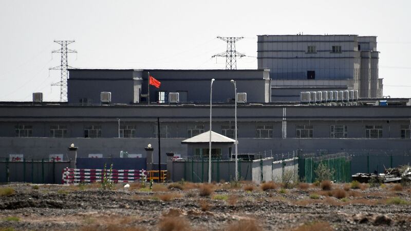 设于新疆喀什地区的一所再教育营(法新社)