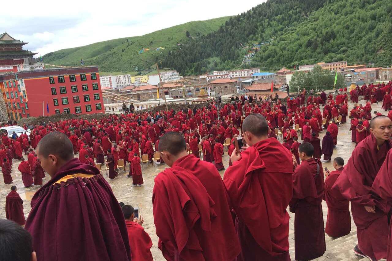 ཇོ་ནང་གཞན་ལྟུང་བགྲོ་གླེང་ཆེན་མོ་ཐེངས་དགུ་བ་འཚོགས་བཞིན་པ། ༢༠༡༤།༦།༢༠