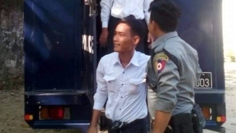 ညီအစ်ကိုလေးဦးတွင် ဒုတိယမြောက်ဖြစ်သူ ကိုနိုင်ဇော်ကြည်ဝင်းအား တွေ့ရစဉ်။ (ဓာတ်ပုံ - သူဇော်)