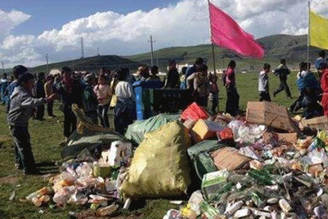ཀླུ་ཆུར་ཁོར་ཡུག་སྲུང་སྐྱོབ་དང་། ཕ་སར་བདག་སྐྱོང་ཞེས་པའི་ལས་འགུལ་སྤེལ་བ།