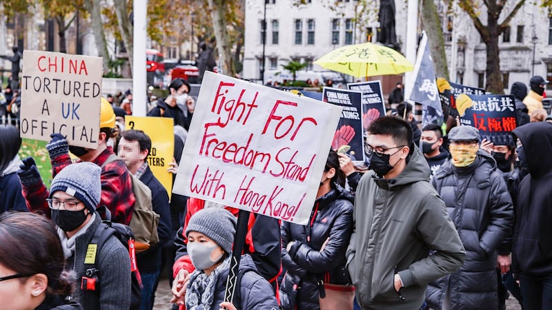 2019年11月23日,居英国的香港人团体在英国各大城市串联游行,呼吁英国社会关注香港。(Binlo 摄影)