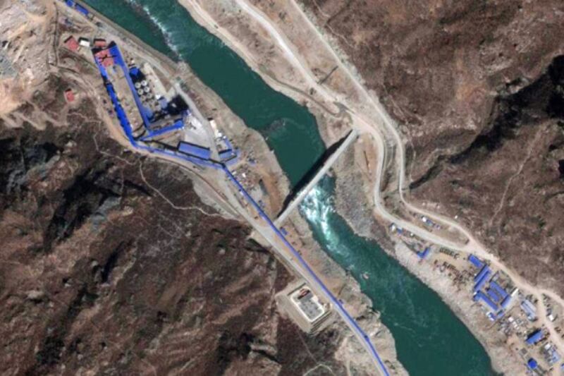འགྲམ་ཁུལ་གྱི་ཆུ་མཛོད་གློག་ཁང་།