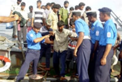 sri_lanka_boat_200px.jpg