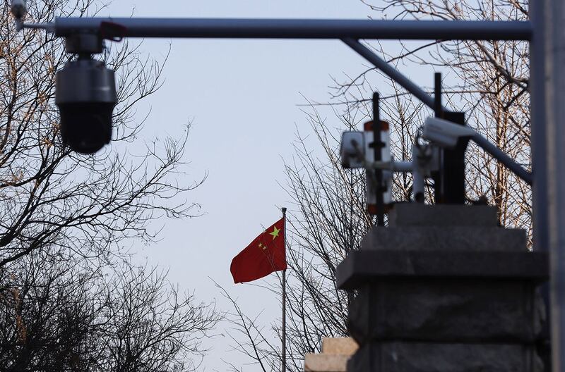 2022年3月31日所见的北京第二中级人民法院外的监控摄像(路透社)