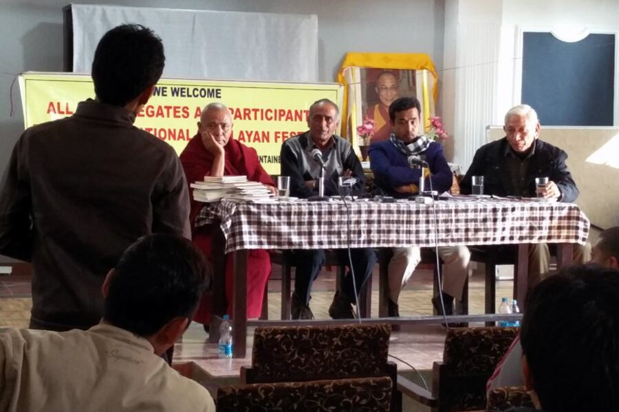 ཧིན་བོད་མཛའ་འབྲེལ་ཚོགས་པས་གསར་འགོད་གསལ་བསྒྲགས་སྐབས། ༢༠༡༥།༡༢།༧