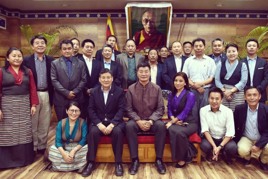 སྐུ་ཚབ་དོན་གཅོད་རྣམ་པའི་ལྷན་ཚོགས་མཇུག་སྒྲིལ།