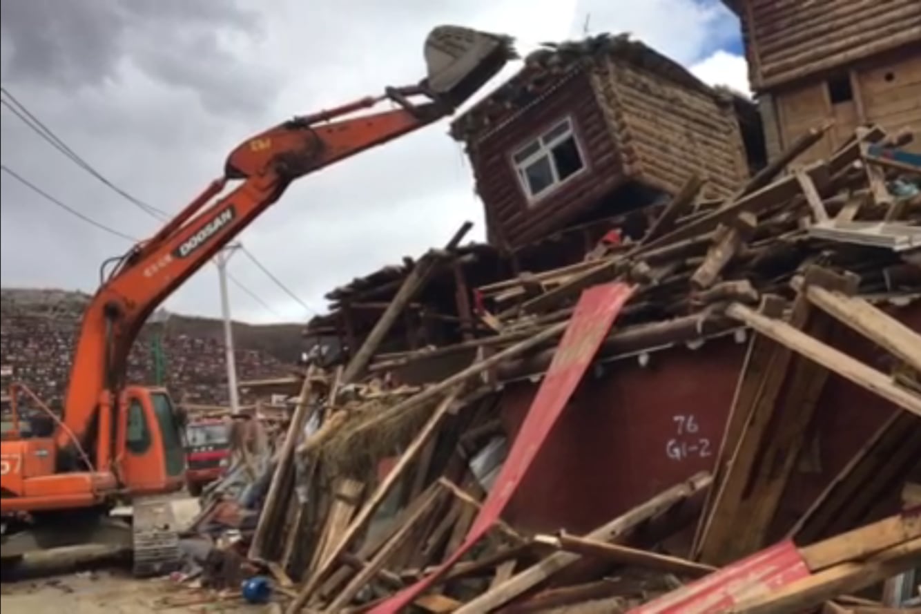 རྒྱ་ནག་གཞུང་གིས་གསེར་རྟ་བླ་རུང་ཆོས་སྒར་གཏོར་བཤིག་གཏོང་བཞིན་པ། ༢༠༡༧།༢