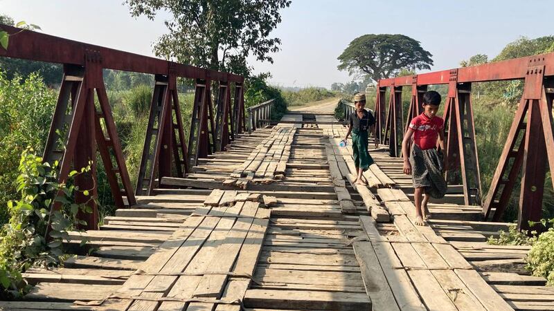 မောင်တောမြို့ သုံးမိုင်တံတားအား ၂၀၂၀ ပြည့်နှစ် ဒီဇင်ဘာလ အတွင်းက တွေ့ ရစဉ်။ (Photo: RFA)