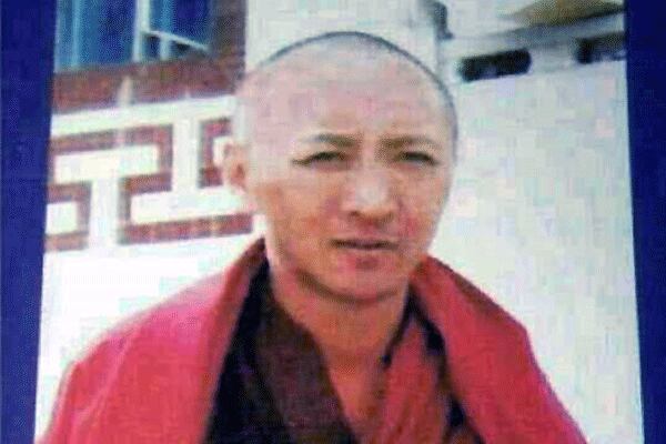 ཀརྨ་དགོན་གྱི་མཁན་པོ་བློ་གྲོས་རབ་གསལ་ལགས།