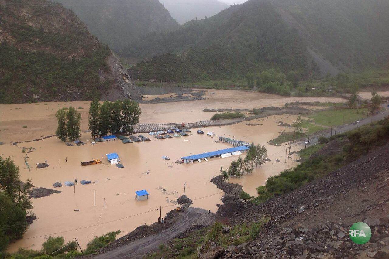 རེབ་གོང་བཙན་མོའི་ཆུ་མཛོད་ཤོར་བའི་དཀའ་ངལ་གྱི་རྣམ་པ། ༢༠༡༤།༧།༨