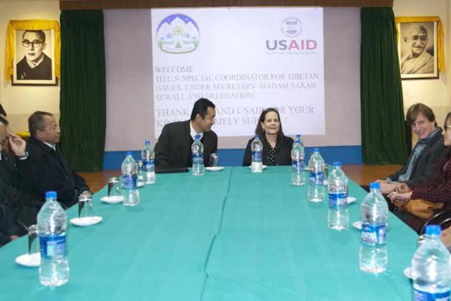 ཨ་མི་རི་ཀས་བོད་མིར་རོཊ་དངུལ་ཨ་སྒོར་ས་ཡ་གསུམ་ལྷག་གནང་བར་ཐུགས་རྗེ་ཆེ་ཞུས་བའི་སྐབས། ༢༠༡༤།༡༡།༢༡