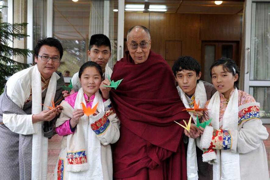 དོན་གྲུབ་དབང་ཆེན་གྱི་བུ་ཕྲུག་ཚོས་༧གོང་ས་མཆོག་ལ་མཇལ་ཁ་ཞུས་སྐབས།