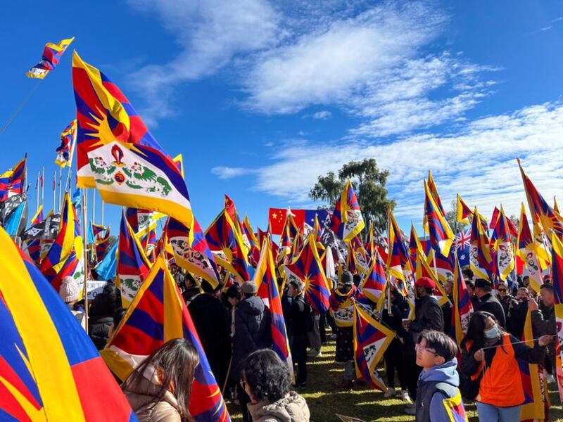 Tibetan protest in Australia.jpeg