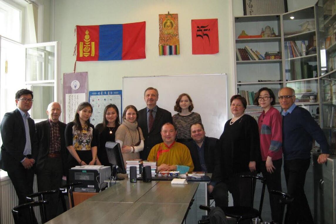 ར་ཤི་ཡའི་ནང་གི་བོད་ཀྱི་སྐུ་ཚབ་དོན་གཅོད་ཏེ་ལོ་རིན་པོ་ཆེ་མཆོག་(St. Petersburg)དུ་གཞུང་འབྲེལ་འཚམས་གཟིགས་སྐབས། ༢༠༡༧།༥།༡༤