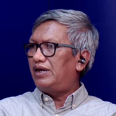 တိုင်းရင်းသားအရေး၊ နိုင်ငံရေးလေ့လာသူ ဦးမောင်မောင်စိုး ကို တွေ့ရစဉ်