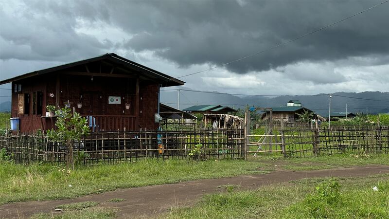 ပူတာအိုမှ စစ်ဘေးဒုက္ခသည် နေအိမ်များအား ၂၀၂၃ ခုနှစ် သြဂုတ်လ ၁၇ ရက်နေ့က တွေ့ရစဉ်။ (Photo: RFA)
