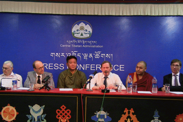 ཕ་རན་སིའི་གྲོས་ཚོགས་འཐུས་མི་རྣམས་ནས་གསར་འགོད་ལྷན་ཚོགས་གནང་བ།