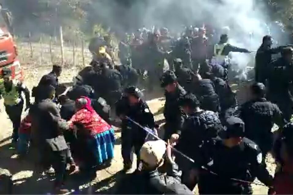 ཡུན་ནན་བདེ་ཆེན་ཕྱོགས་ནས་བོད་མི་ཚོས་ངོ་རྒོལ་སྐབས། ༢༠༡༦།༡༡།༡༧