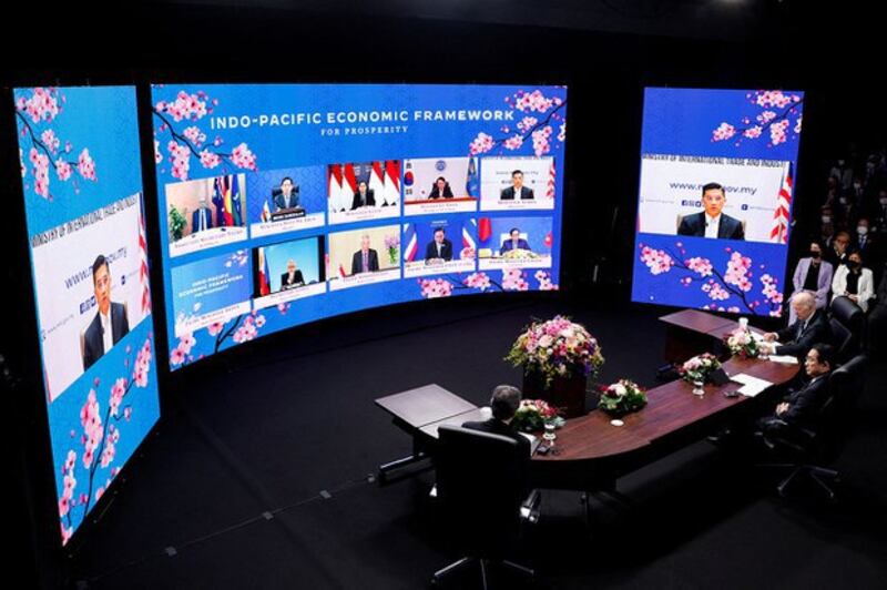 日本东京当地时间5月23日,美国总统拜登与与其它十国领导人连线宣布启动印太经济架构 (Indo-Pacific Economic Framework for Prosperity,IPEF) 。(路透社图片)